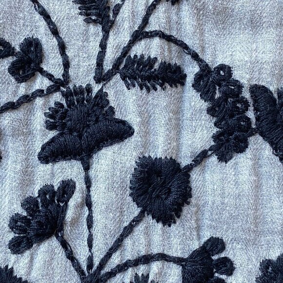 Zara Trafaluc Collection Womens Long Sleeve Button Shirt XS Gray Embroidered - Picture 5 of 13